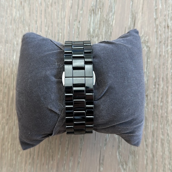 Michael Kors Runway Black Ceramic Dial Black Steel Strap Watch - MK5162 - Picture 5 of 13